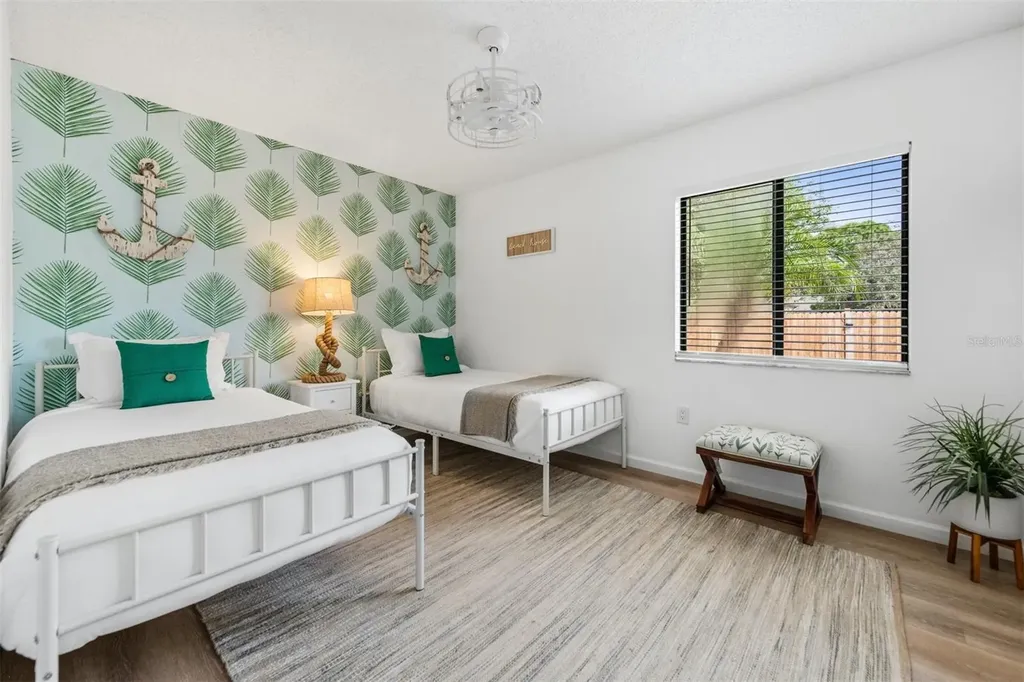 2911 Woodpine Court Sarasota FL 34231