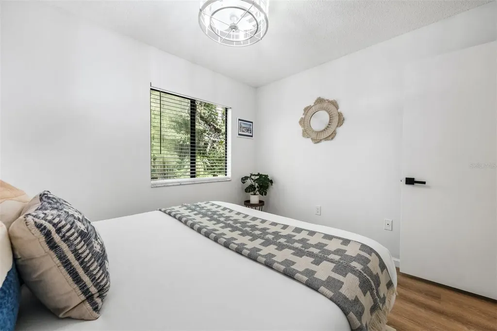 2911 Woodpine Court Sarasota FL 34231