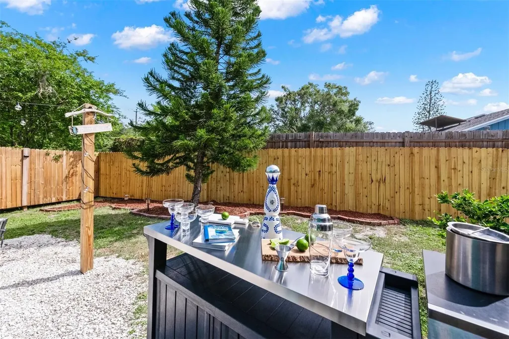 2911 Woodpine Court Sarasota FL 34231