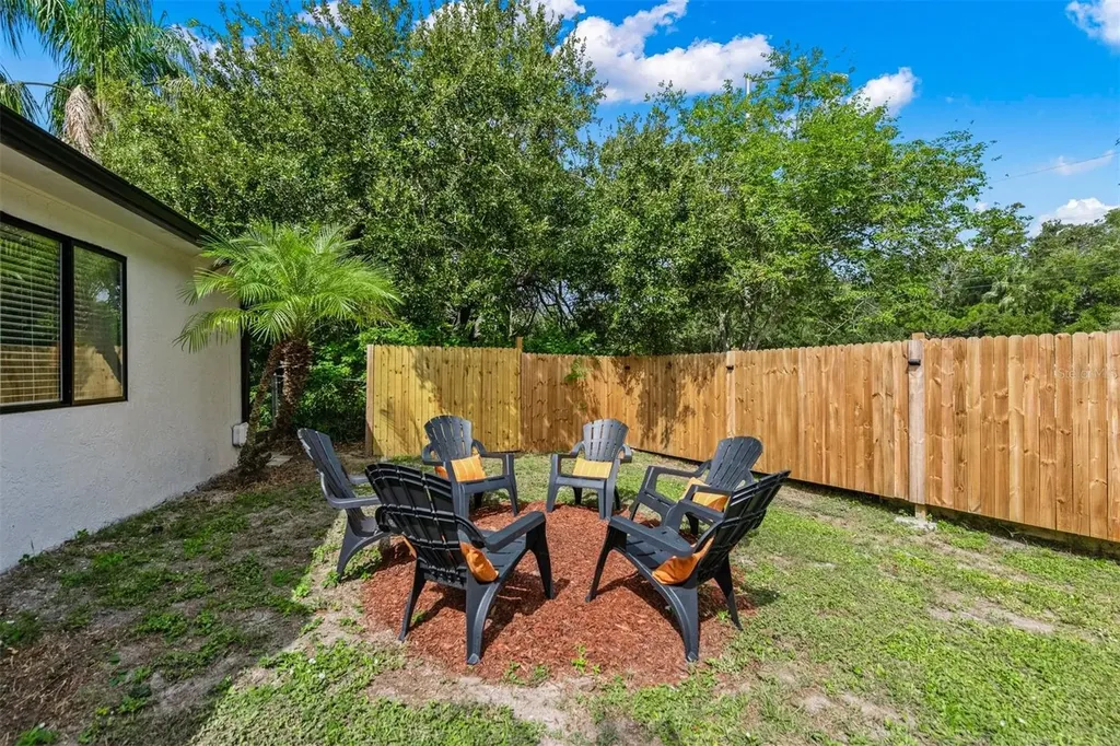 2911 Woodpine Court Sarasota FL 34231