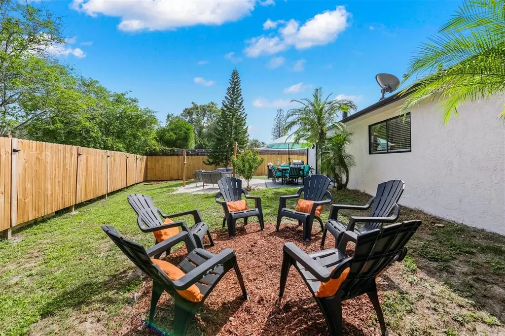 2911 Woodpine Court Sarasota FL 34231