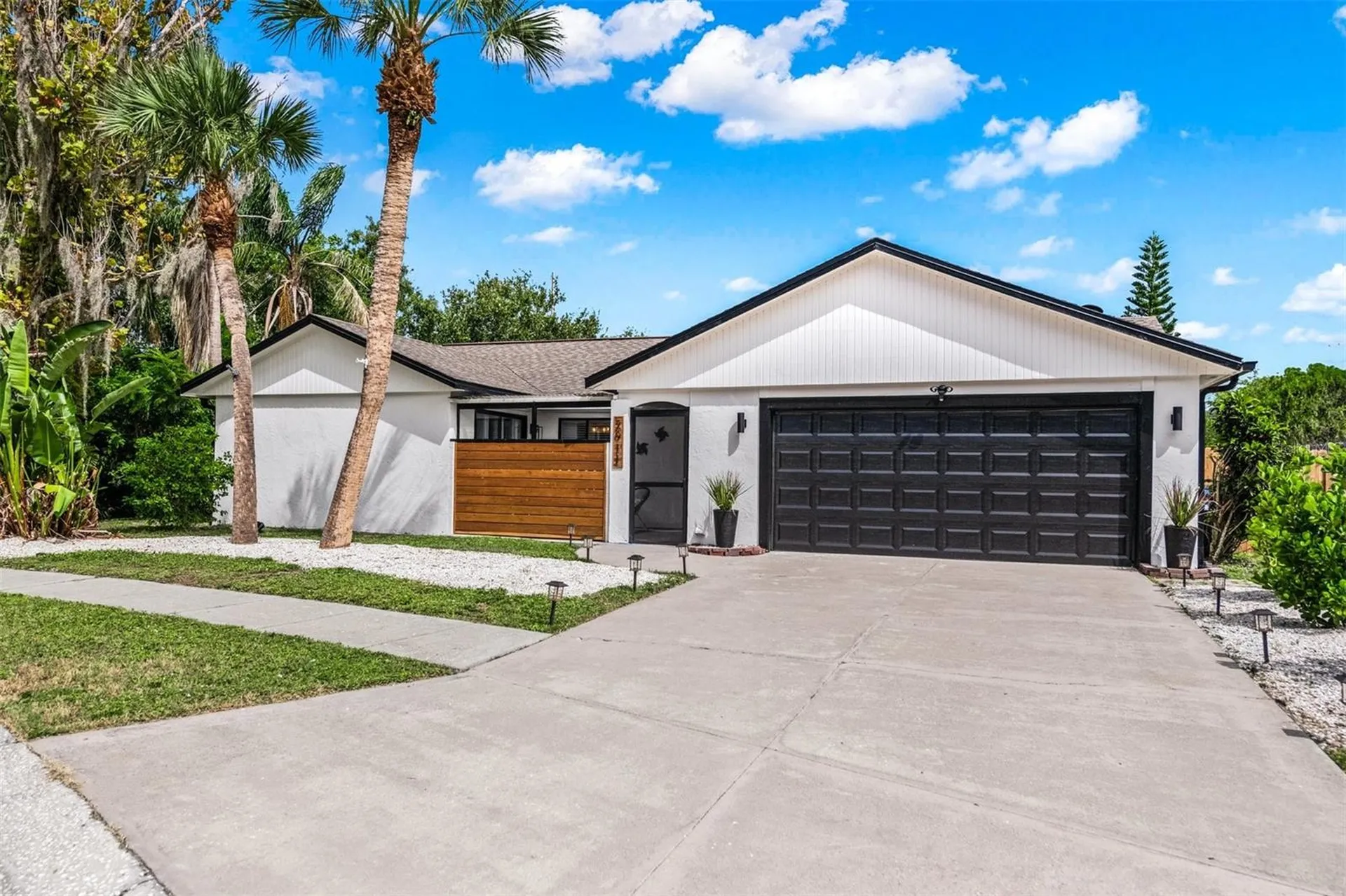 2911 Woodpine Court Sarasota FL 34231