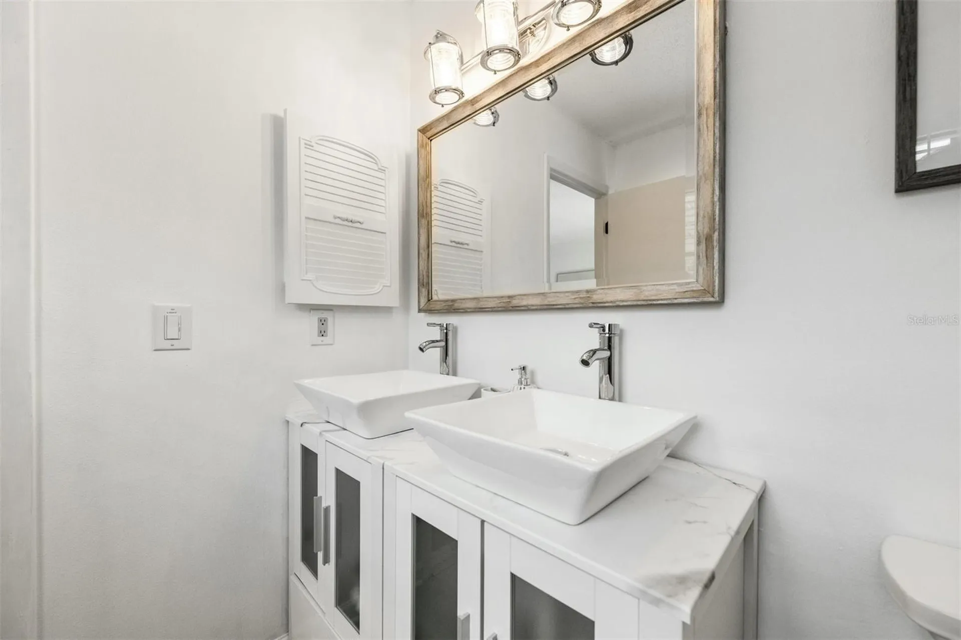 2911 Woodpine Court Sarasota FL 34231