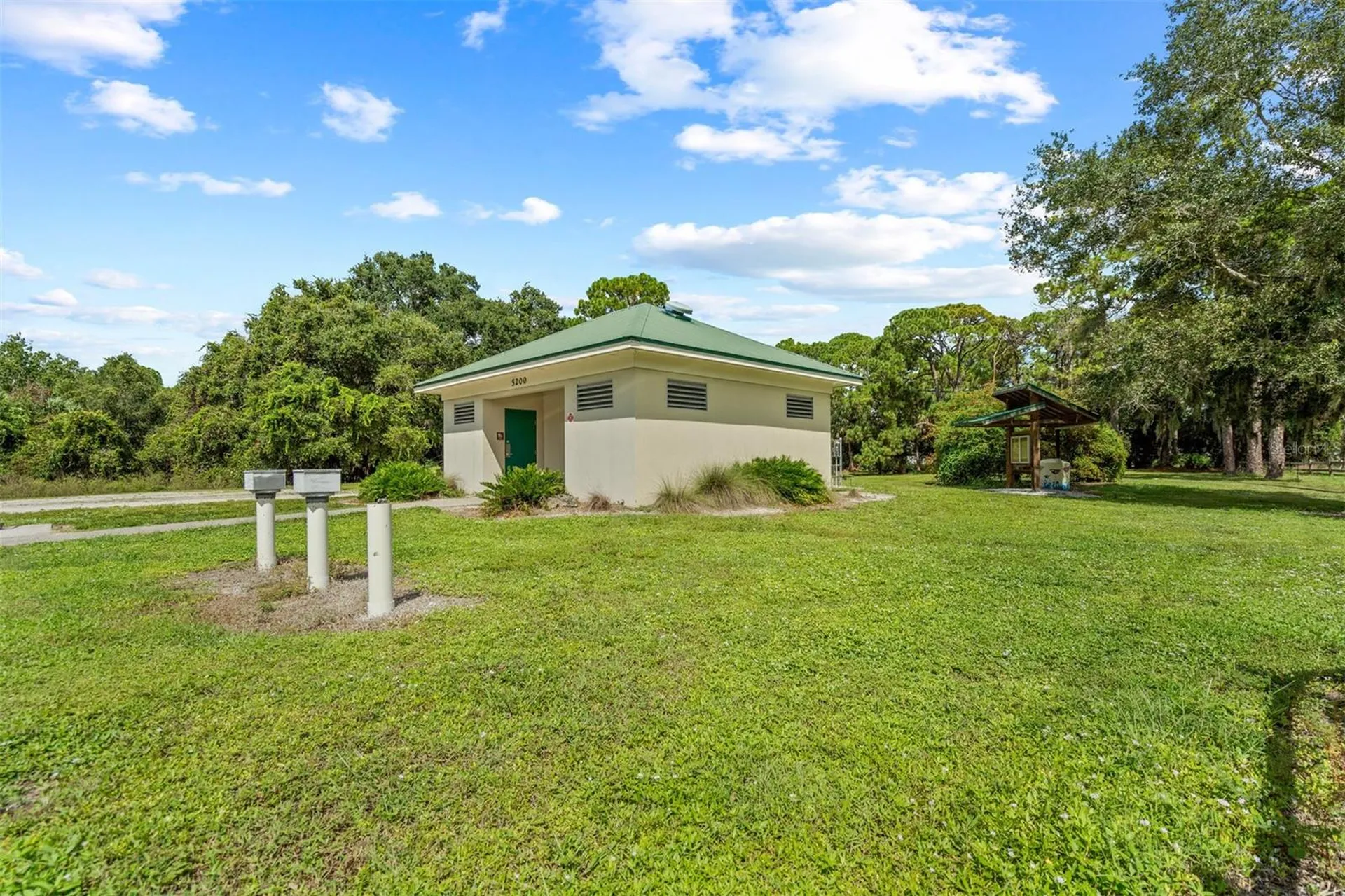 2911 Woodpine Court Sarasota FL 34231