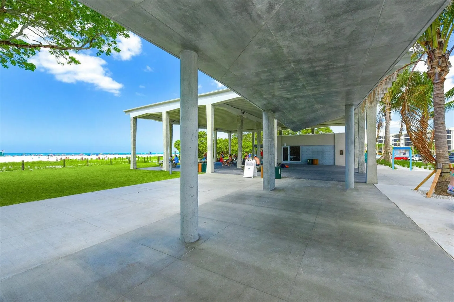 2911 Woodpine Court Sarasota FL 34231