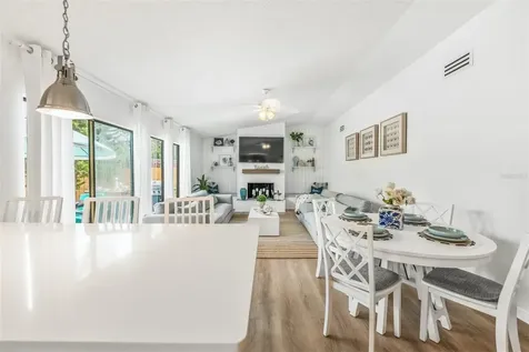 2911 Woodpine Court Sarasota FL 34231