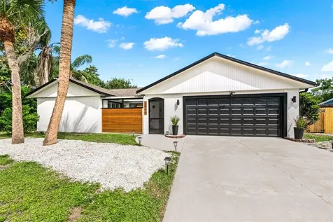 2911 Woodpine Court Sarasota FL 34231