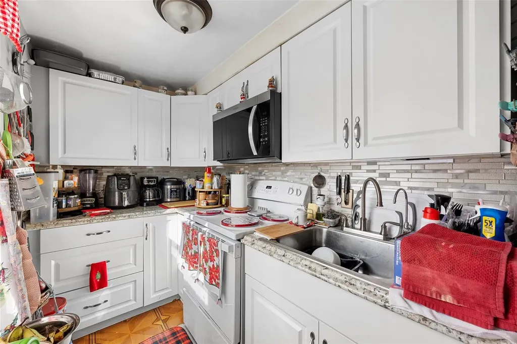 601 Club Circle Lakeshore FL 33854