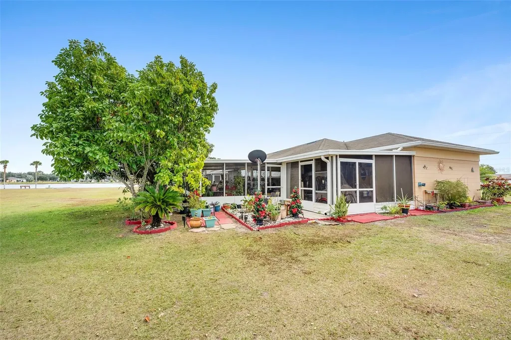 601 Club Circle Lakeshore FL 33854
