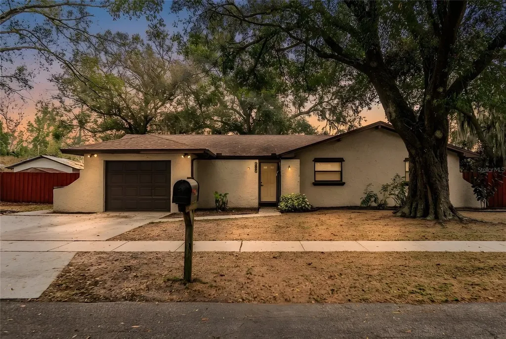 207 24th Court SW Winter Haven FL 33880