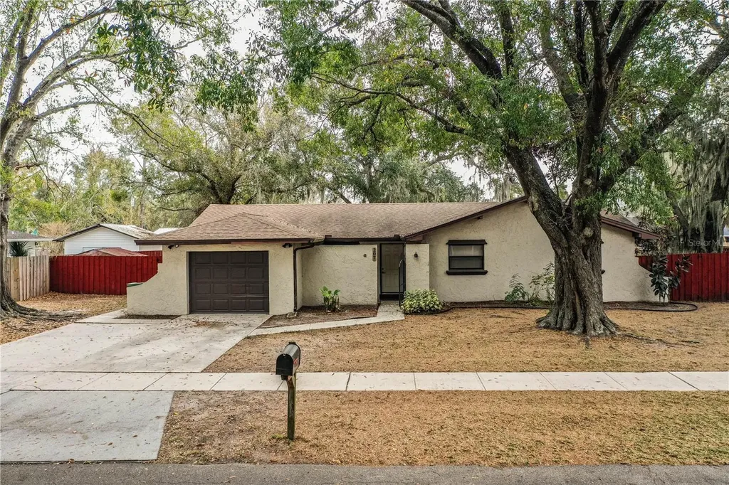 207 24th Court SW Winter Haven FL 33880