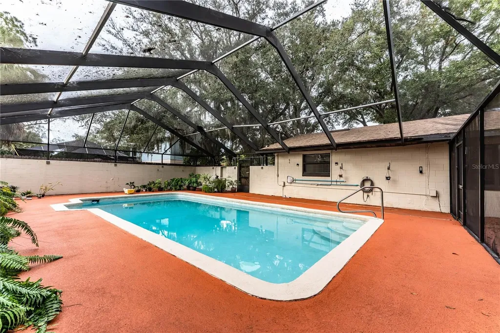 207 24th Court SW Winter Haven FL 33880