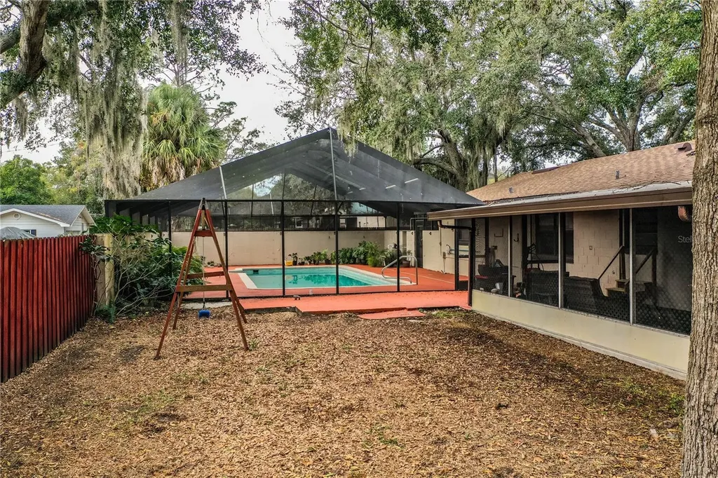 207 24th Court SW Winter Haven FL 33880