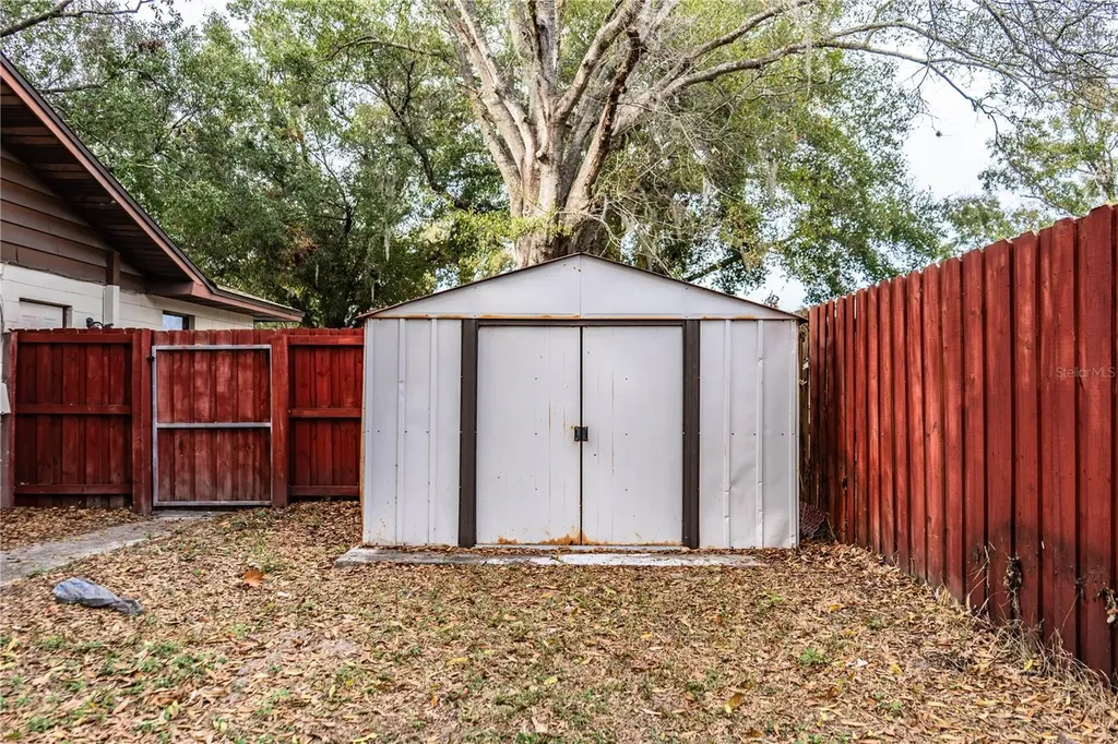 207 24th Court SW Winter Haven FL 33880