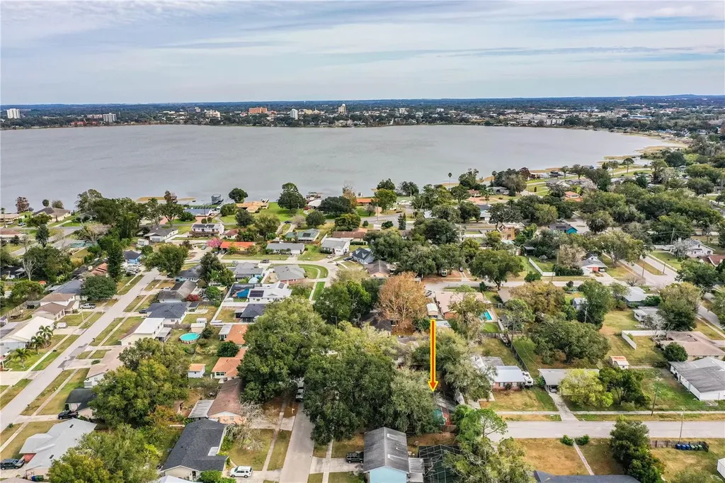 207 24th Court SW Winter Haven FL 33880