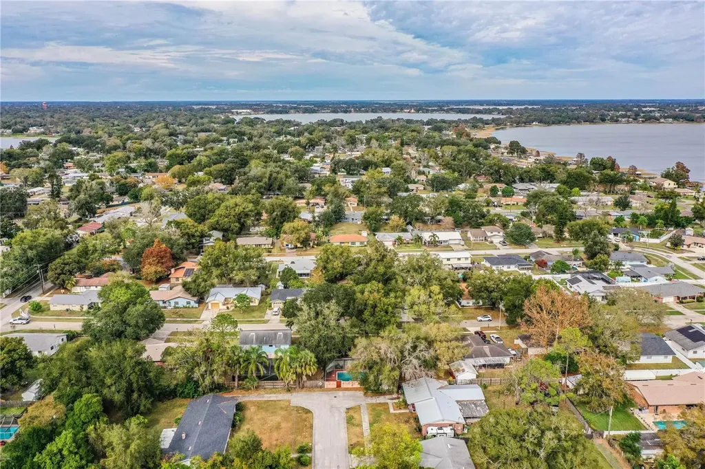 207 24th Court SW Winter Haven FL 33880