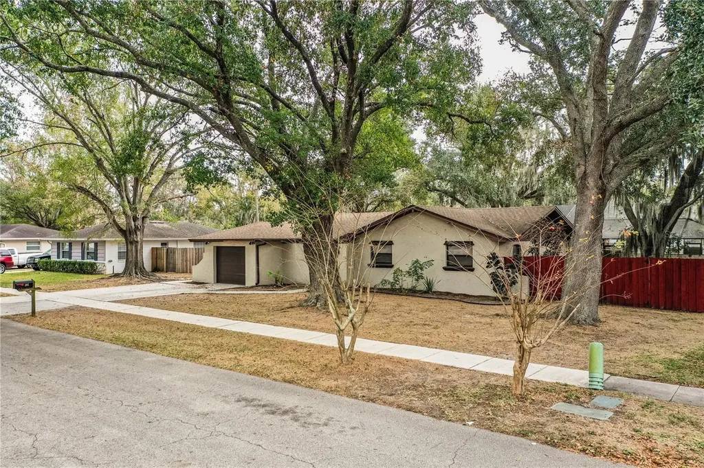 207 24th Court SW Winter Haven FL 33880
