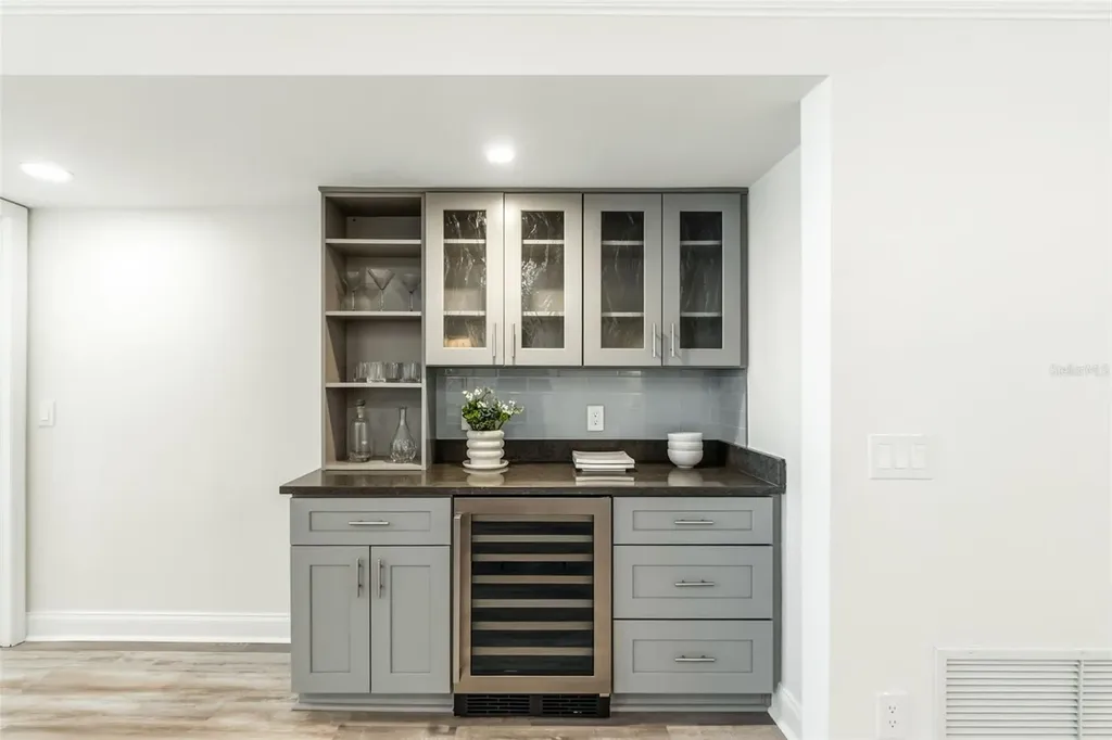 5880 Midnight Pass Road Sarasota FL 34242