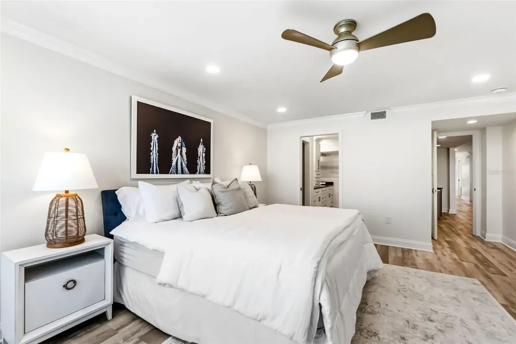 5880 Midnight Pass Road Sarasota FL 34242