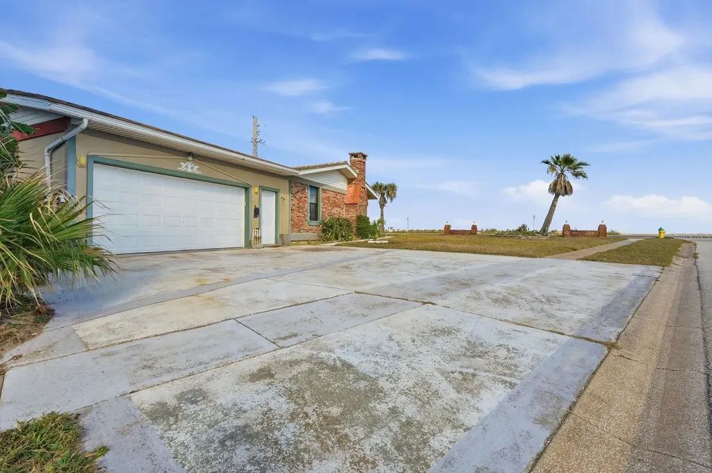 2944 Ocean Shore Boulevard Ormond Beach FL 32176
