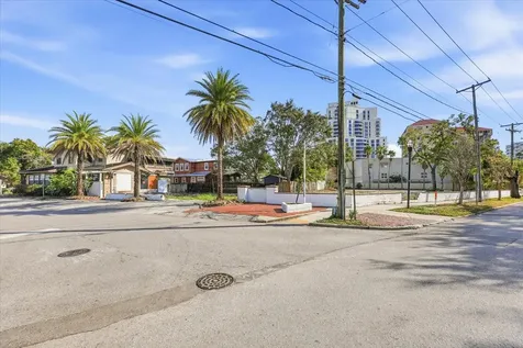 1504 S Howard Avenue Tampa FL 33606