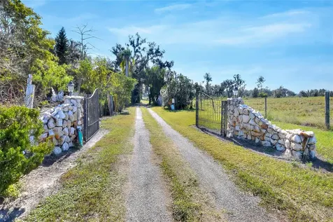 1505 W 60 Highway Plant City FL 33567