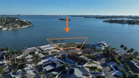 1503 Sea Gull Drive S St Petersburg FL 33707