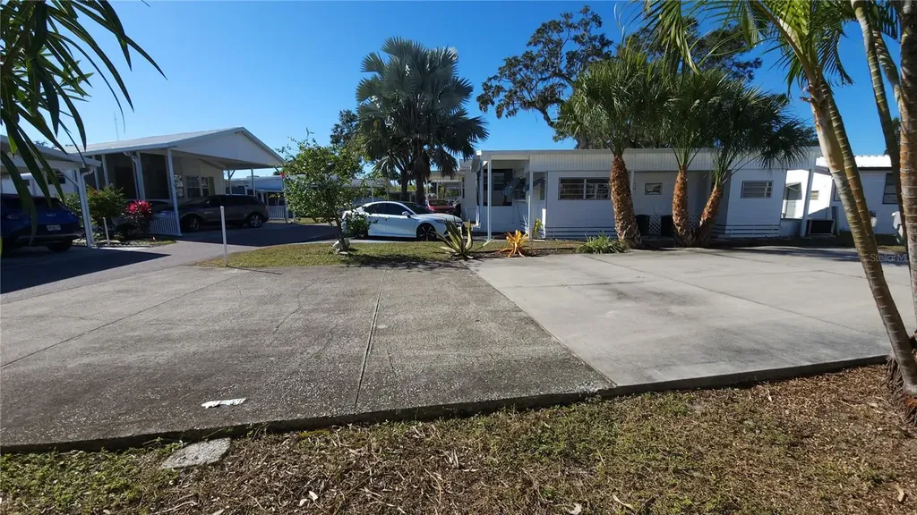 3275 26th Avenue E Bradenton FL 34208