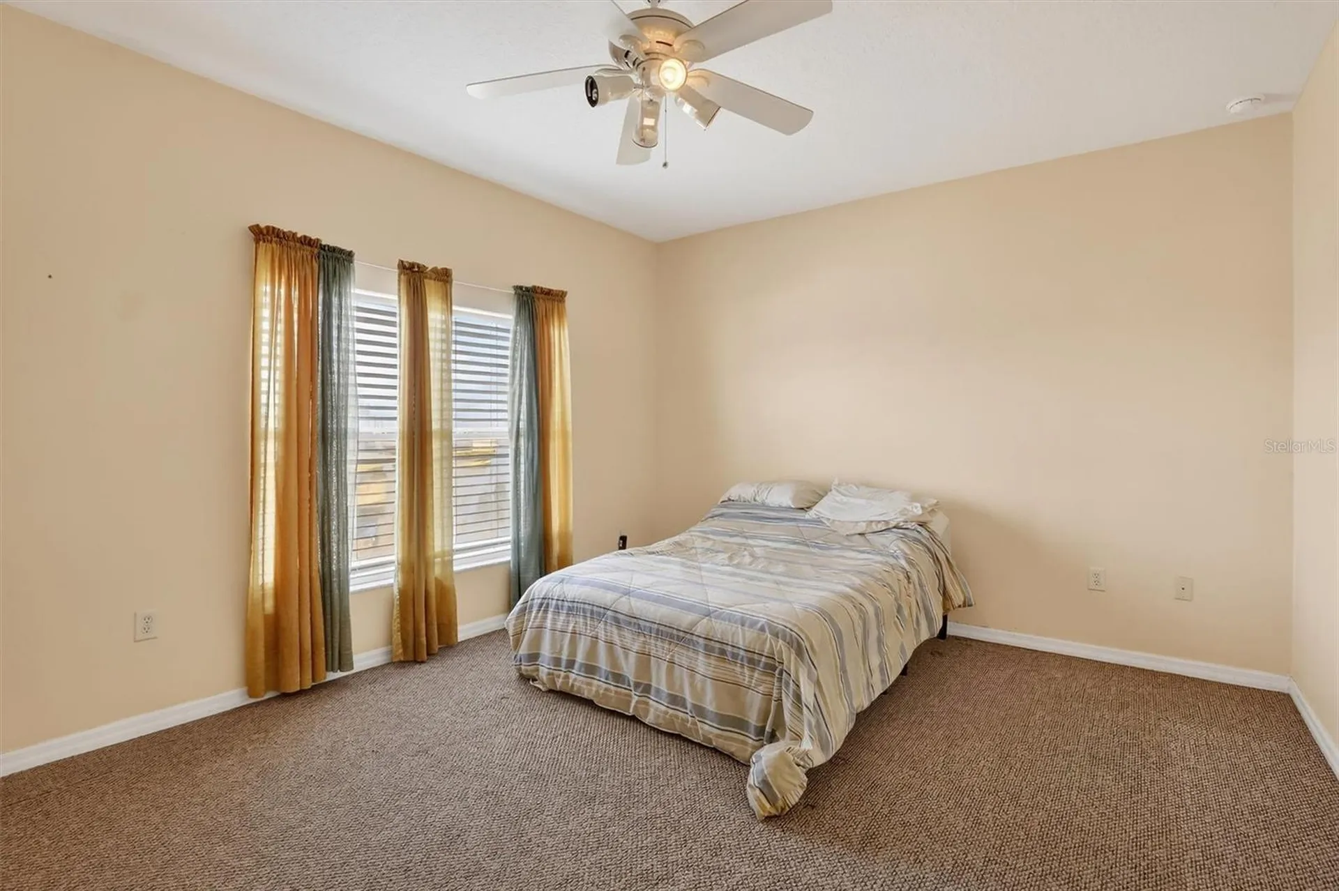 2122 Dumas Drive Deltona FL 32738