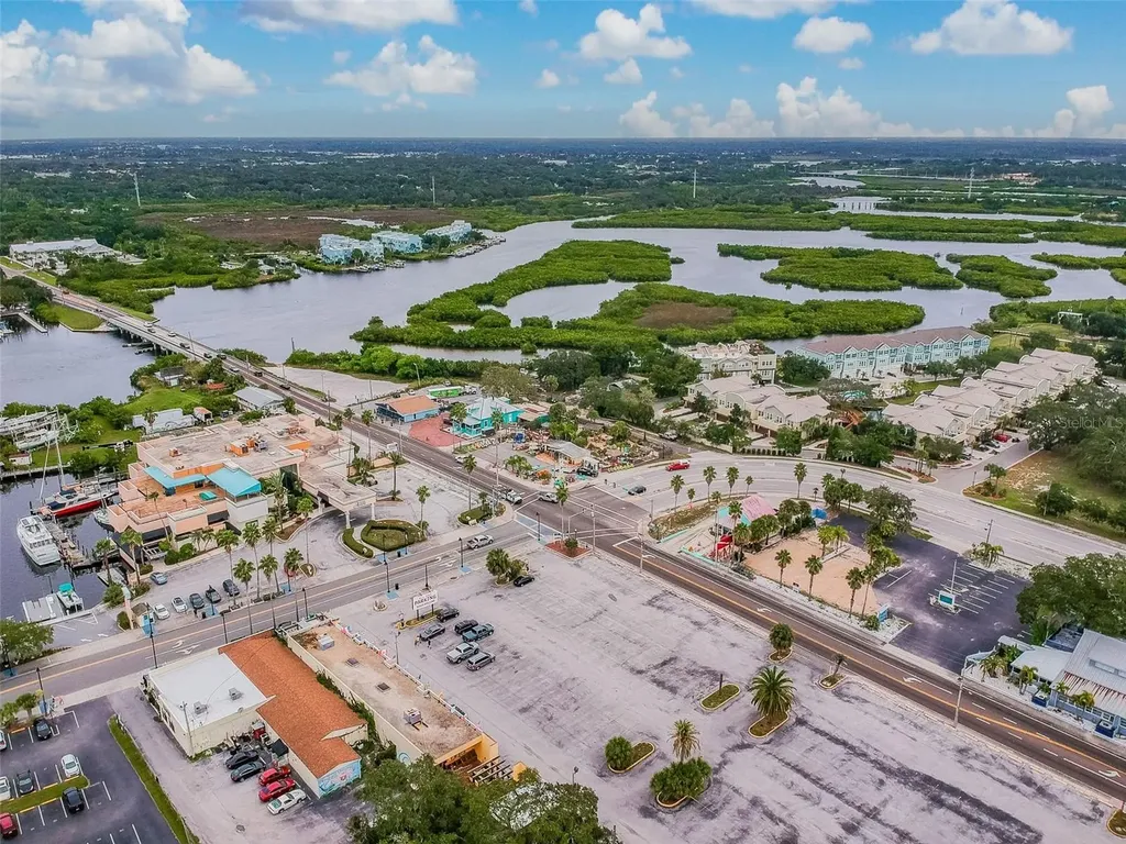 305 Grand Boulevard Tarpon Springs FL 34689