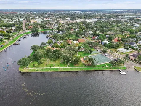 305 Grand Boulevard Tarpon Springs FL 34689