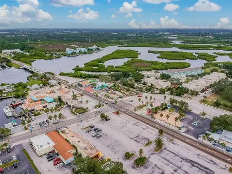 305 Grand Boulevard Tarpon Springs FL 34689