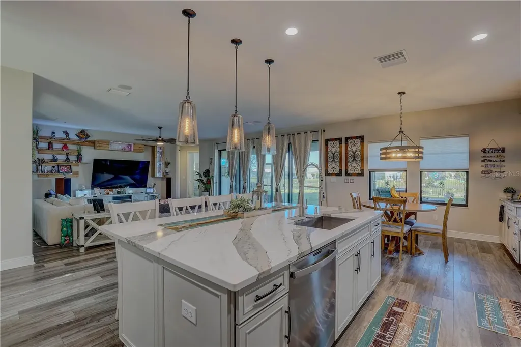 14536 Woodland Spur Drive Lithia FL 33547