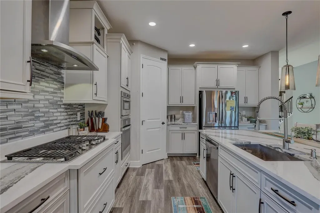 14536 Woodland Spur Drive Lithia FL 33547