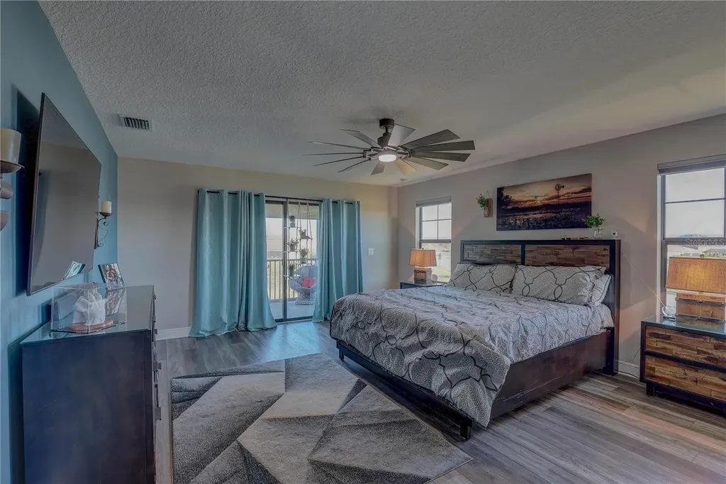 14536 Woodland Spur Drive Lithia FL 33547