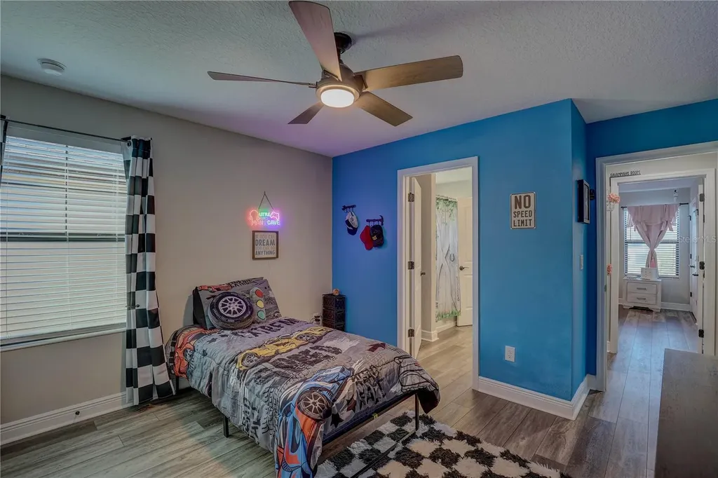 14536 Woodland Spur Drive Lithia FL 33547