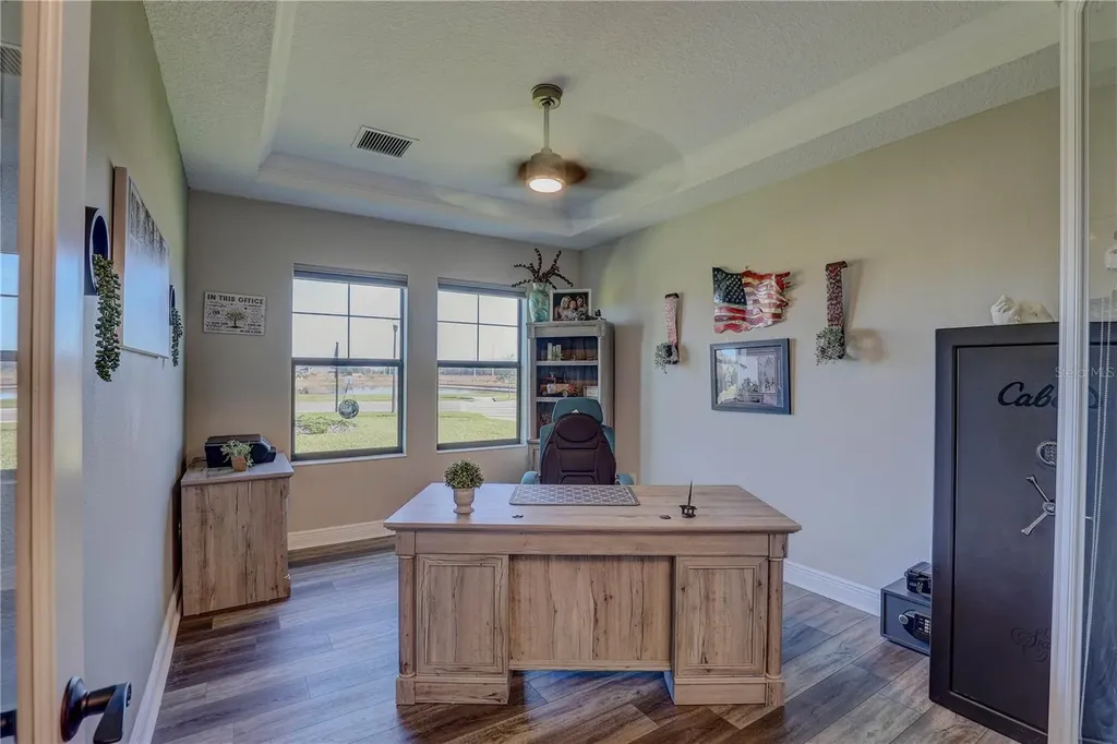 14536 Woodland Spur Drive Lithia FL 33547