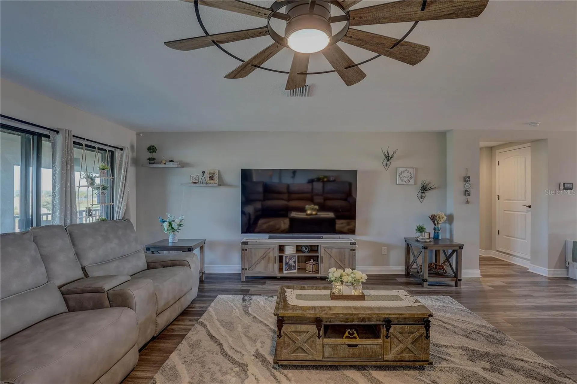 14536 Woodland Spur Drive Lithia FL 33547