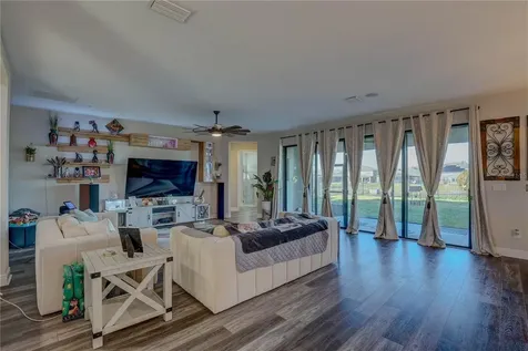 14536 Woodland Spur Drive Lithia FL 33547