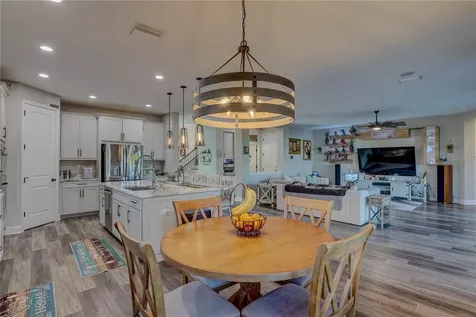 14536 Woodland Spur Drive Lithia FL 33547