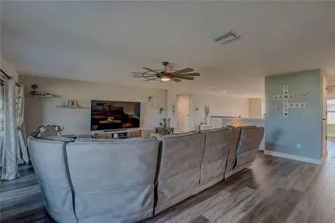14536 Woodland Spur Drive Lithia FL 33547