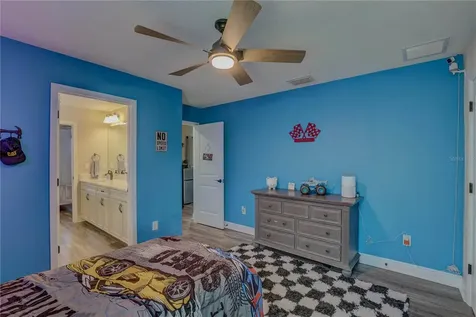 14536 Woodland Spur Drive Lithia FL 33547
