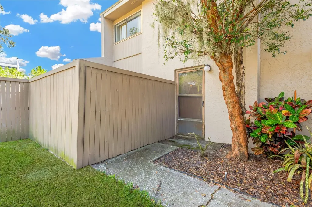 8014 Peach Drive Temple Terrace FL 33637