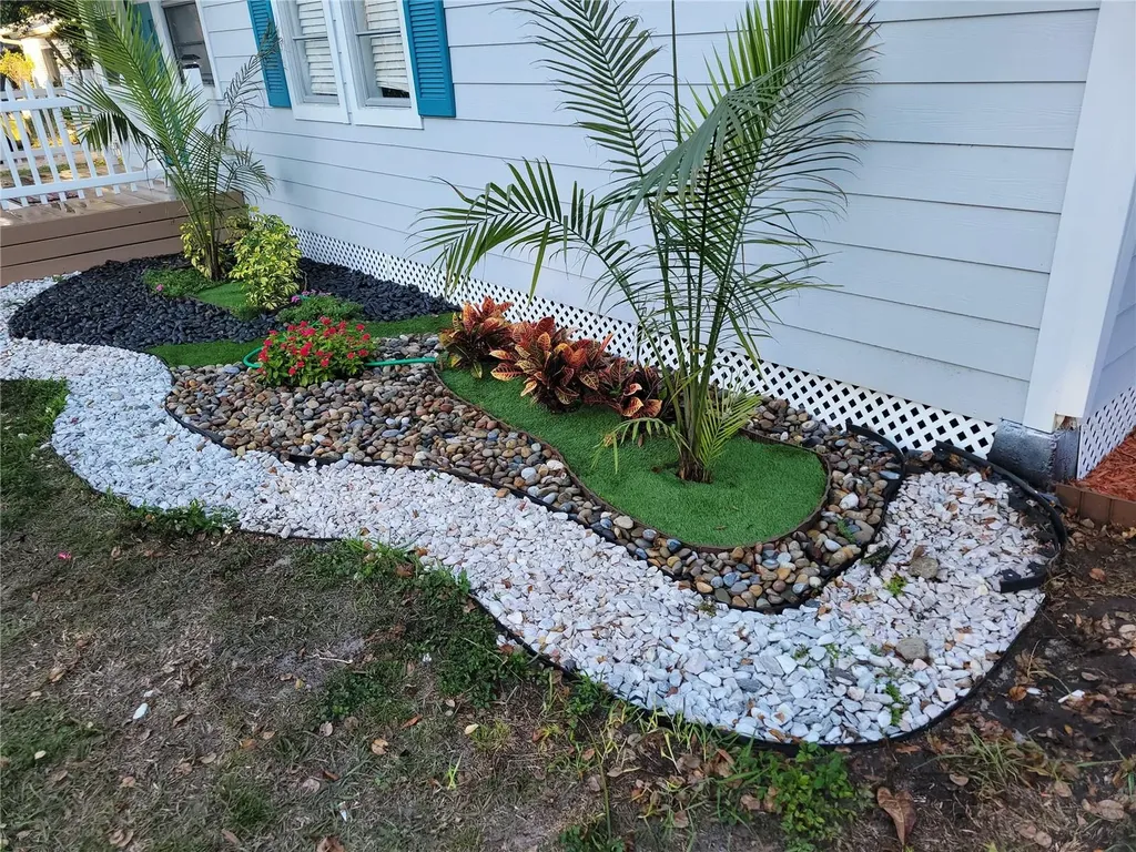 5548 11th Street Zephyrhills FL 33542