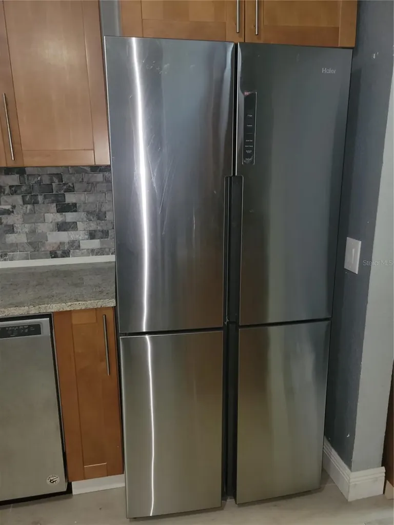 5548 11th Street Zephyrhills FL 33542