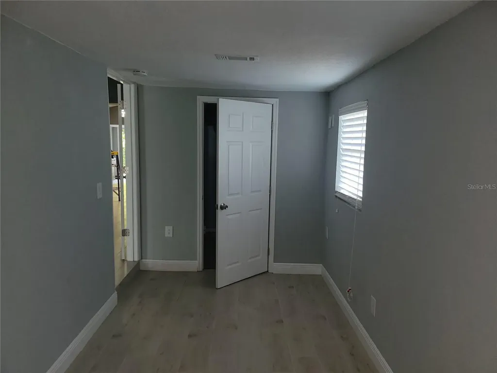 5548 11th Street Zephyrhills FL 33542