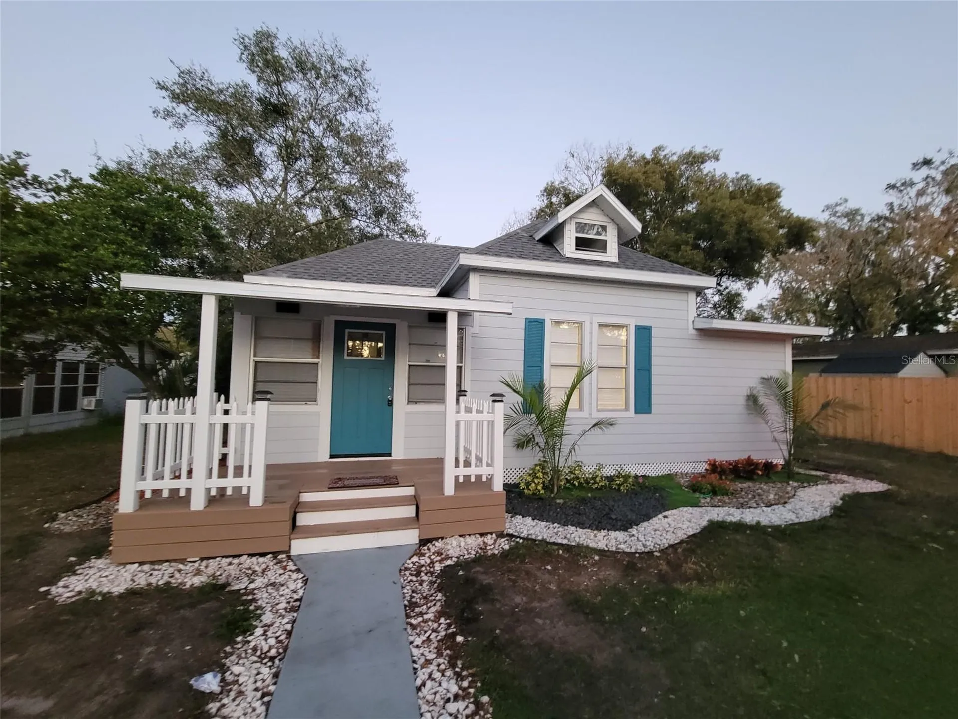 5548 11th Street Zephyrhills FL 33542