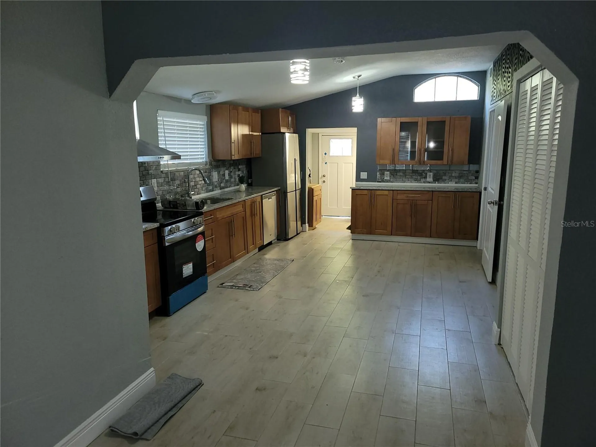 5548 11th Street Zephyrhills FL 33542