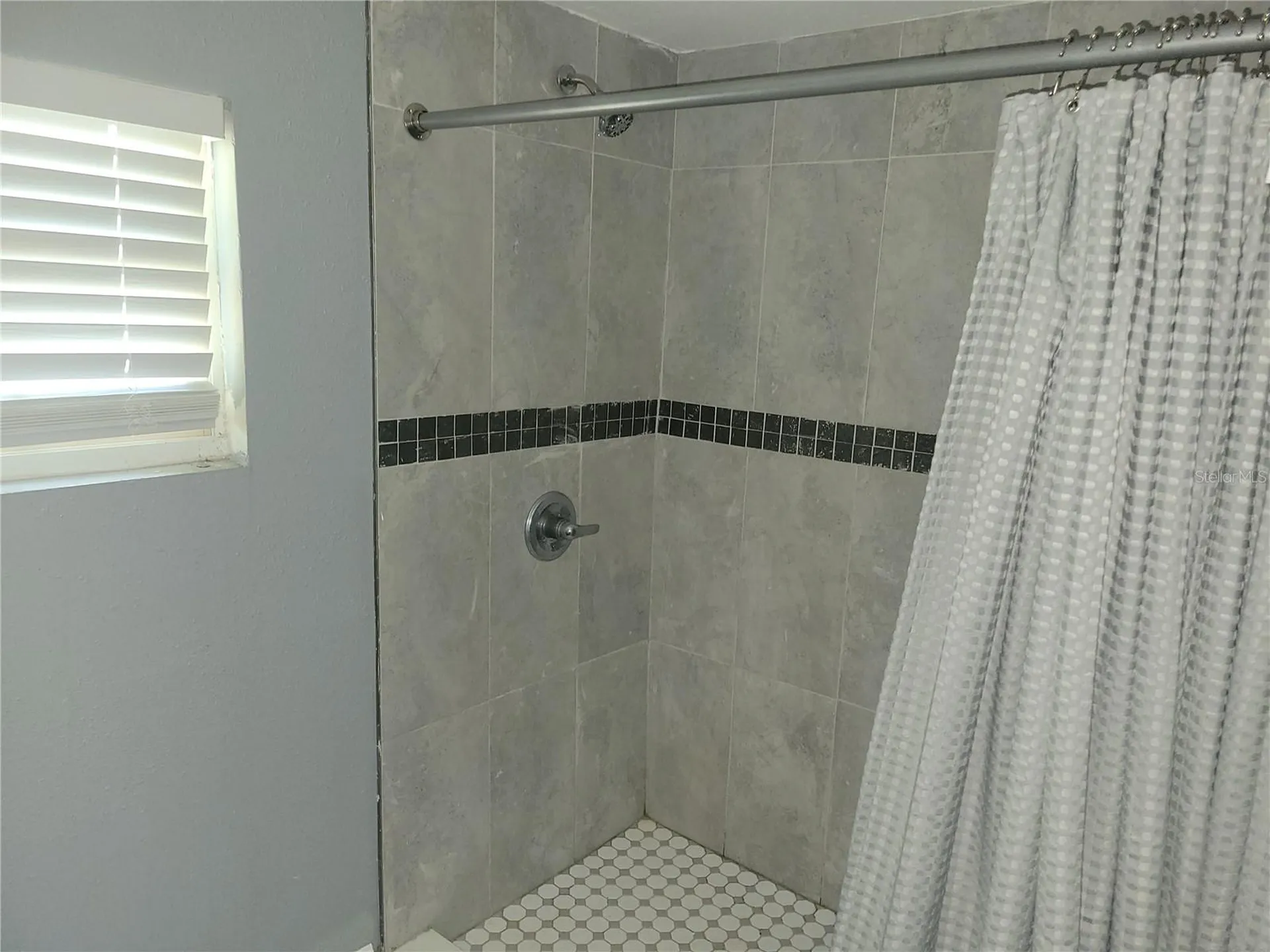 5548 11th Street Zephyrhills FL 33542