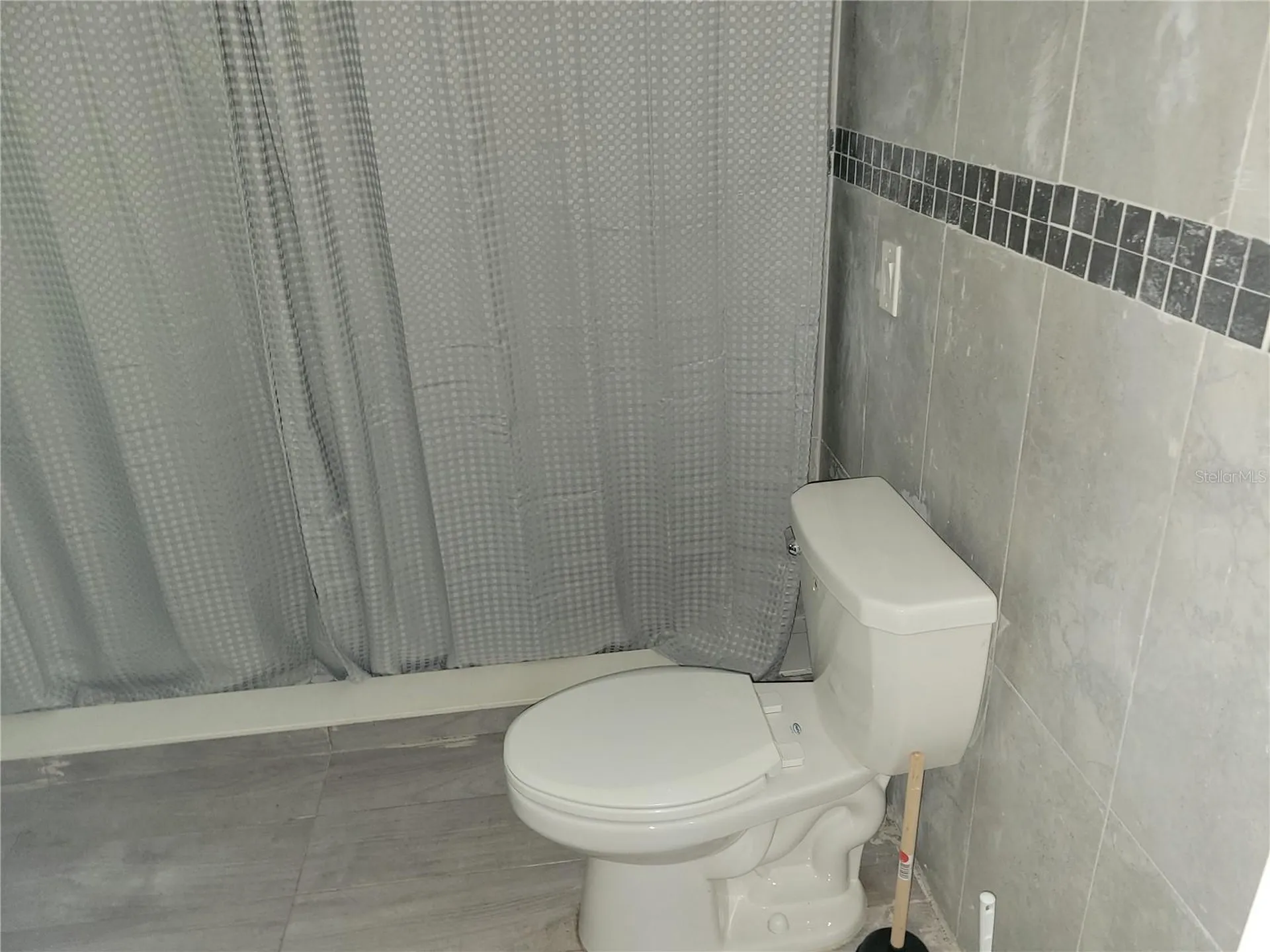 5548 11th Street Zephyrhills FL 33542